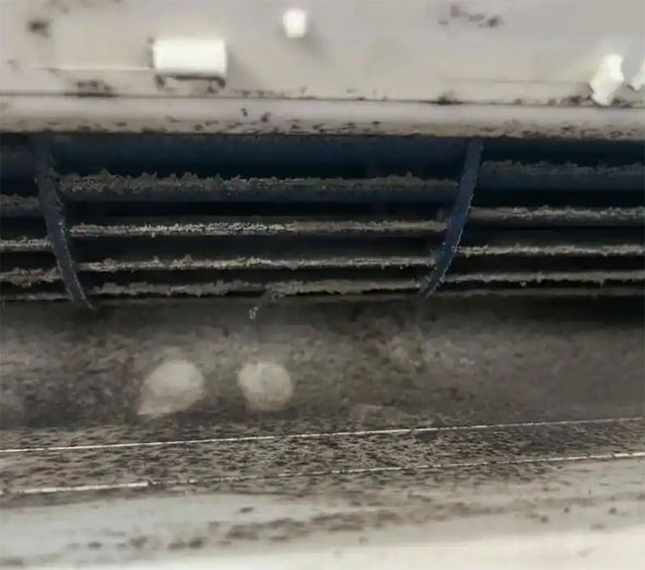 扶绥空调吹的风有股烧焦味是怎么回事